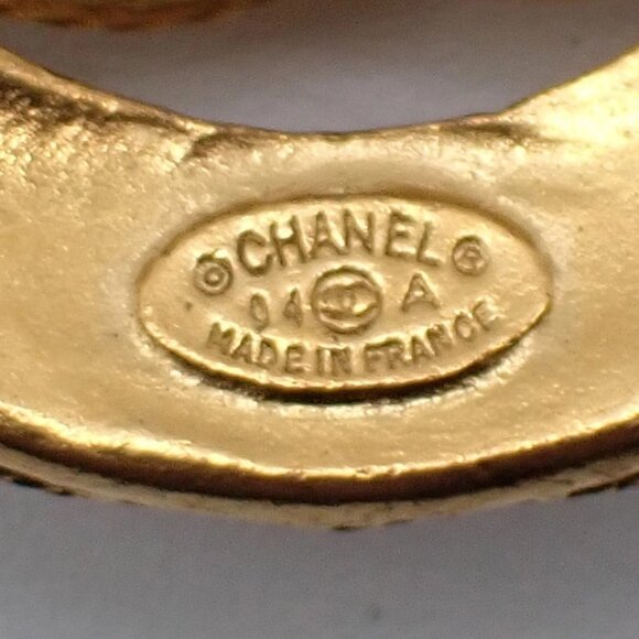 CHANEL CC Logo Necklace Pendant Top Charm 94A Gold GHW France Vintage 73RL695